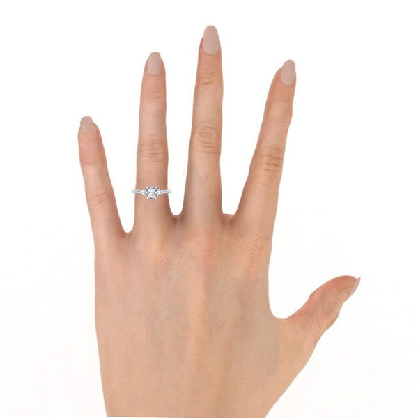 Montura Para Anillo de Compromiso Tres Piedras "Cosmos" en Oro Amarillo de 18K.