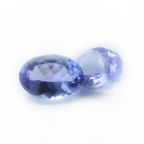 Tanzanita Natural Ovalada de 8x6mm y peso aproximado de 1.65 Quilates